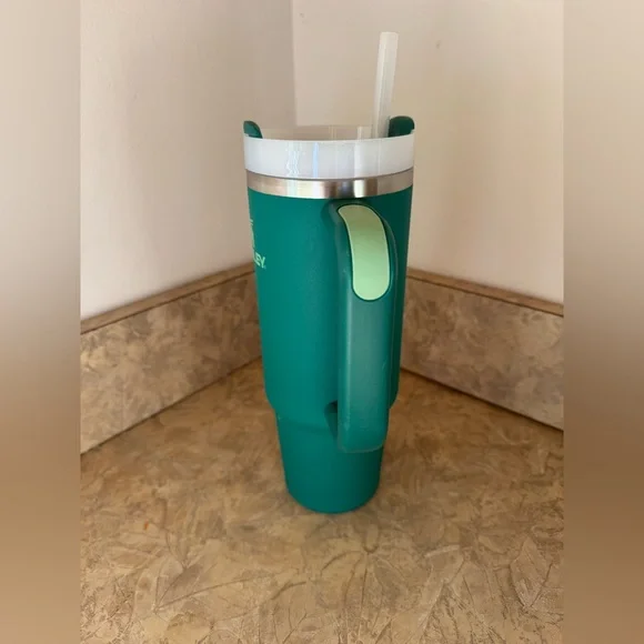 Stanley Tumbler - Picture 2 of 3